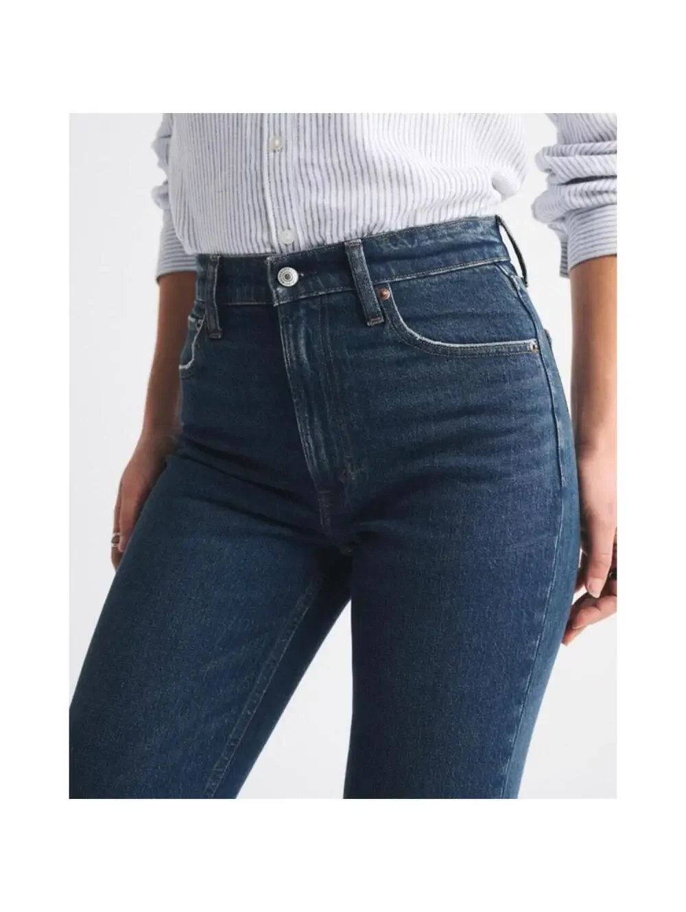 Abercrombie & Fitch The 90s Straight Ultra High Rise Dark Wash Jeans